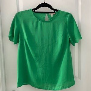 Gianni Bini size small Kelly green blouse top shirt tulip sleeves work or play